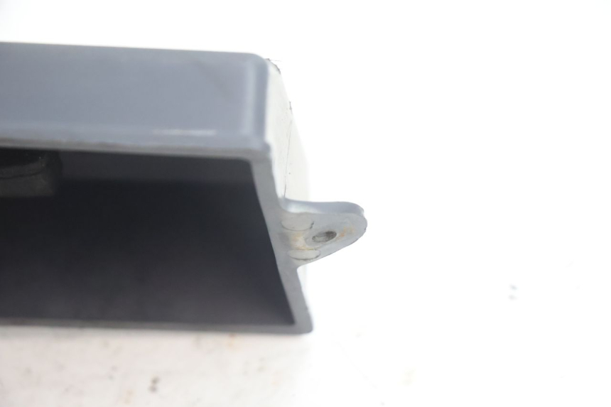 photo de TAMPA DE BATERIA PIAGGIO LIBERTY 125 (1998 - 2008) - Ampliação técnica