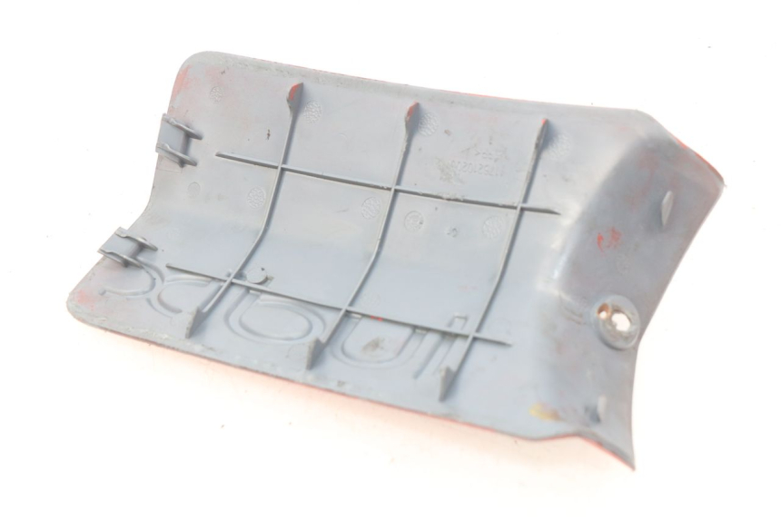 photo de TAMPA DA BATERIA PEUGEOT LUDIX 50 (2008 - 2017) - Detalhe da peça