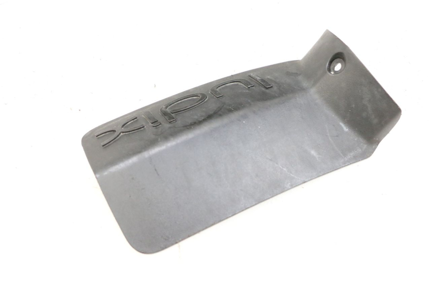 photo de TAMPA DA BATERIA PEUGEOT LUDIX 50 (2005 - 2007) - Outro ângulo de visão