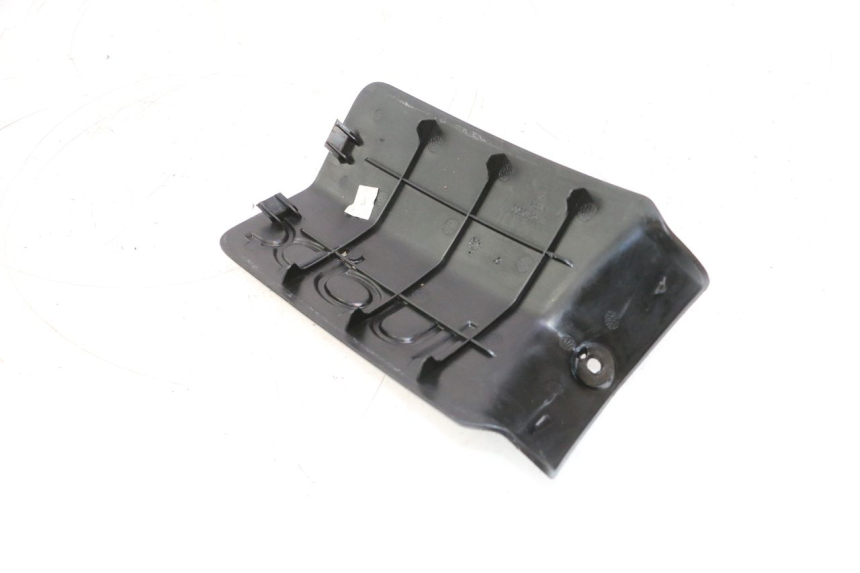 photo de TAMPA DA BATERIA PEUGEOT LUDIX 50 (2008 - 2017) - Detalhe da peça