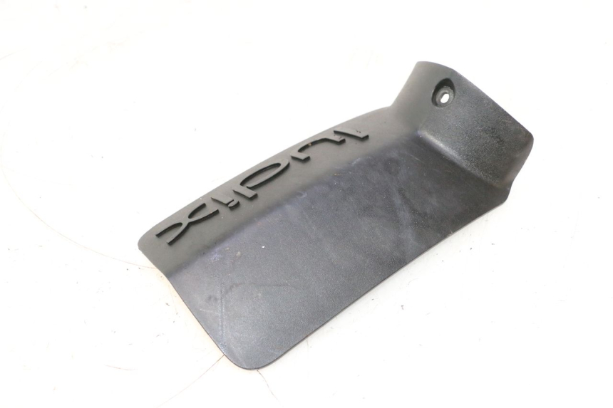 photo de TAMPA DA BATERIA PEUGEOT LUDIX 50 (2008 - 2017) - Outro ângulo de visão