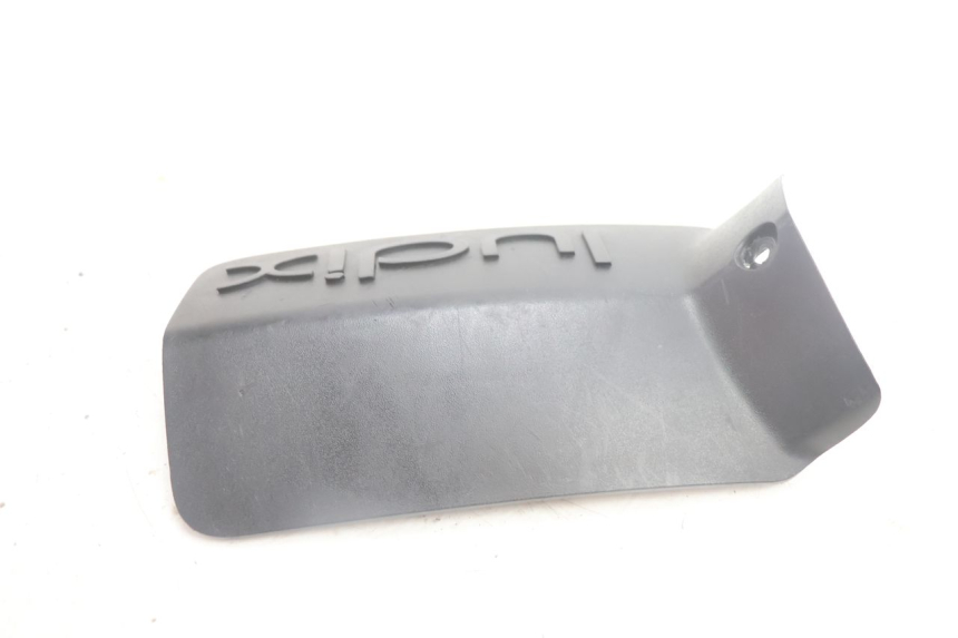 photo de TAMPA DA BATERIA PEUGEOT LUDIX 50 (2005 - 2007) - Zoom do estado de desgaste