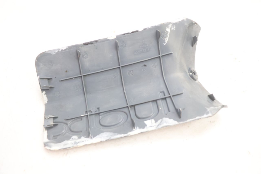photo de TAMPA DE BATERIA PEUGEOT LUDIX ONE 50 (2004 - 2006) - Outro ângulo de visão