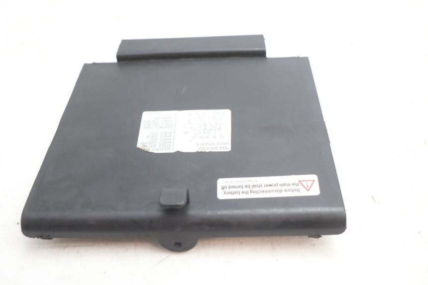 photo de TAMPA DA BATERIA KYMCO MOVIE S 125 (2009 - 2018) - Ampliação técnica