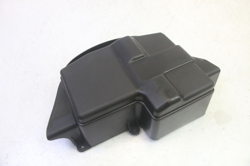 photo de TAMPA DA BATERIA PIAGGIO MP3 HPE 350 (2018 - 2020) - Detalhe da peça
