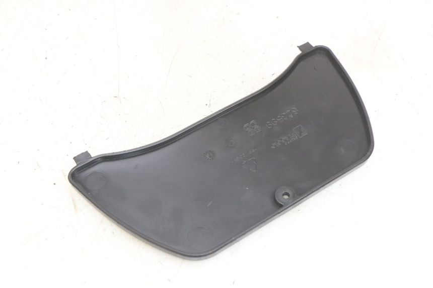 photo de TAMPA DA BATERIA PIAGGIO MP3 LT 400 (2007 - 2012) - Detalhe da peça