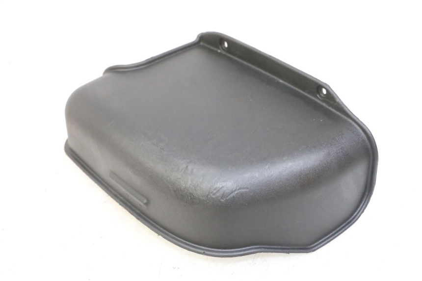 photo de TAMPA DA BATERIA PIAGGIO MP3 LT 300 (2010 - 2016) - Zoom do estado de desgaste