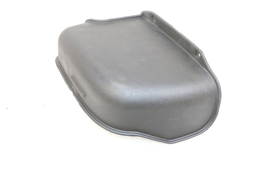 photo de TAMPA DA BATERIA PIAGGIO MP3 125 (2006 - 2014) - Zoom do estado de desgaste