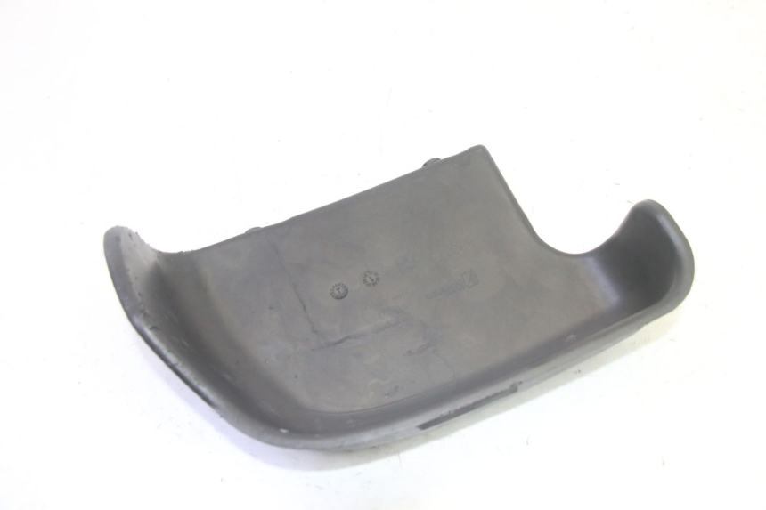 photo de TAMPA DA BATERIA PIAGGIO MP3 RL 250 (2006 - 2010) - Zoom do estado de desgaste