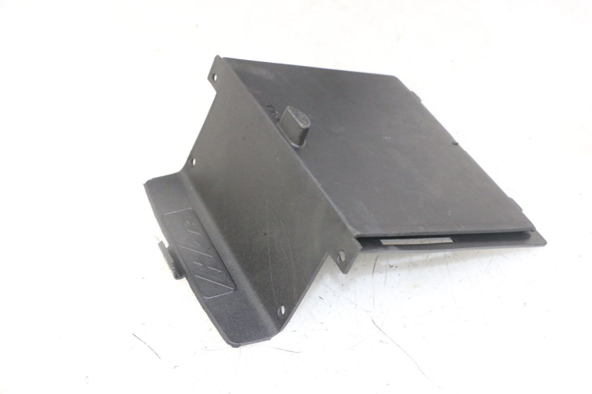 photo de TAMPA DA BATERIA KYMCO LIKE 4T 50 (2019 - 2025) - Zoom do estado de desgaste
