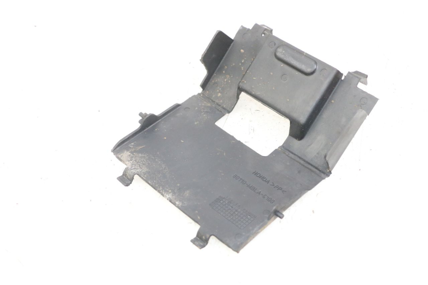 photo de TAMPA DA BATERIA HONDA NTV DEAUVILLE 650 (1998 - 2001) - Detalhe da peça
