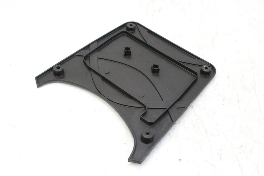 photo de TAMPA DA BATERIA SYM ORBIT 2 4T 50 (2018 - 2022) - Detalhe da peça