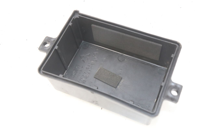 photo de TAMPA DA BATERIA SYM ORBIT III 3 4T 50 (2018 - 2021) - Detalhe da peça
