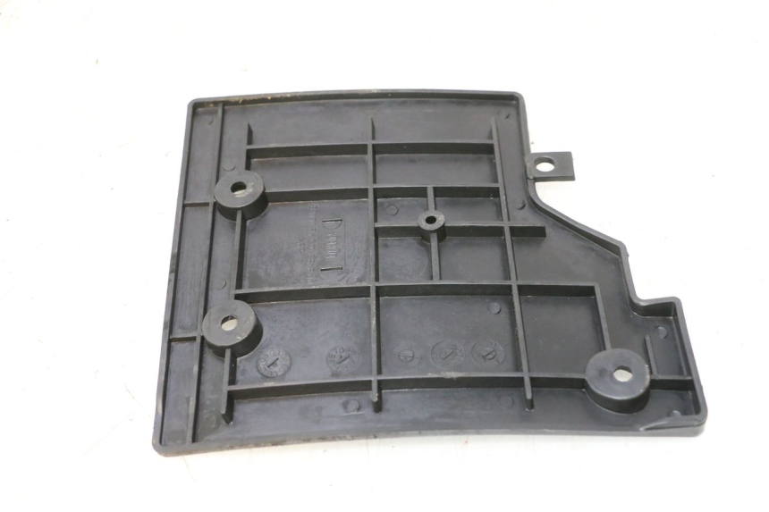 photo de TAMPA DA BATERIA TNT MOTOR ROMA 10' 2T 50 (2011 - 2018) - Detalhe da peça