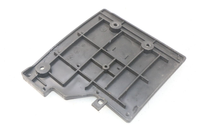 photo de TAMPA DA BATERIA TNT MOTOR ROMA 10' 4T 50 (2019 - 2022) - Detalhe da peça