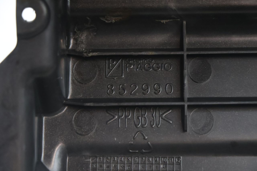 photo de TAMPA DA BATERIA APRILIA SR 2T 50 (2012 - 2017) - Estado da superfície