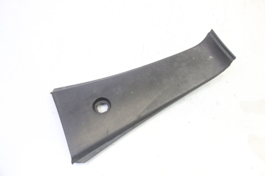 photo de TAMPA DA BATERIA APRILIA SR R 2T LC 50 (2018 - 2021) - Detalhe da peça