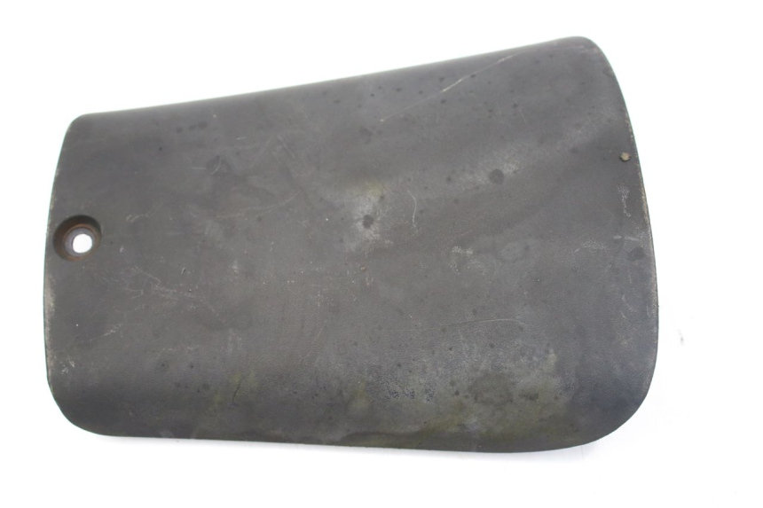 photo de TAMPA DA BATERIA PEUGEOT TKR TREKKER FURIOUS 50 (2005 - 2014) - Outro ângulo de visão