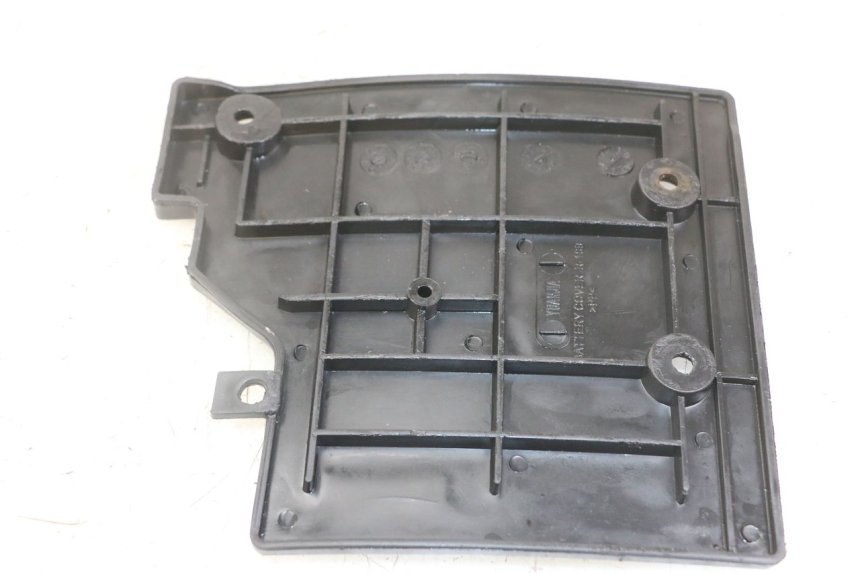 photo de TAMPA DA BATERIA TNT MOTOR ROMA 10' 4T 50 (2019 - 2022) - Detalhe da peça
