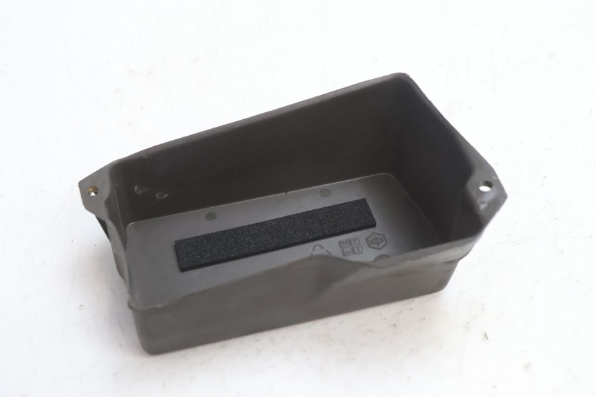 photo de TAMPA DE BATERIA PIAGGIO TYPHOON 50 (2000 - 2009) - Ampliação técnica