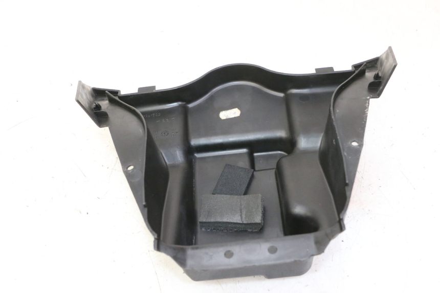 photo de TAMPA DA BATERIA YAMAHA X-CITY XCITY 125 (2007 - 2013) - Zoom do estado de desgaste