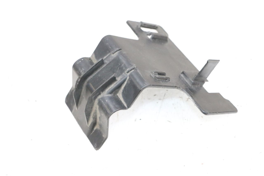 photo de TAMPA DA BATERIA YAMAHA X-MAX XMAX 125 (2010 - 2013) - Zoom do estado de desgaste