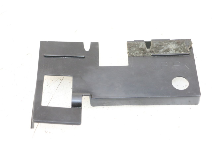 photo de TAMPA DA BATERIA YAMAHA XJ6 ABS 600 (2008 - 2016) - Detalhe da peça