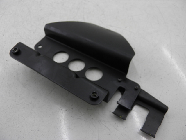 photo de TAMPA DA BATERIA YAMAHA TDM 900 (2004 - 2006) - Outro ângulo de visão