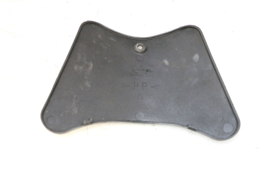 photo de TAMPA DA BATERIA YAMAHA YP MAJESTY 125 (2002 - 2006) - Outro ângulo de visão