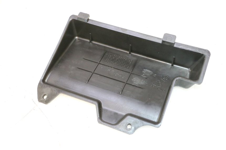 photo de TAMPA DA BATERIA PIAGGIO ZIP 2T 50 (2009 - 2019) - Detalhe da peça