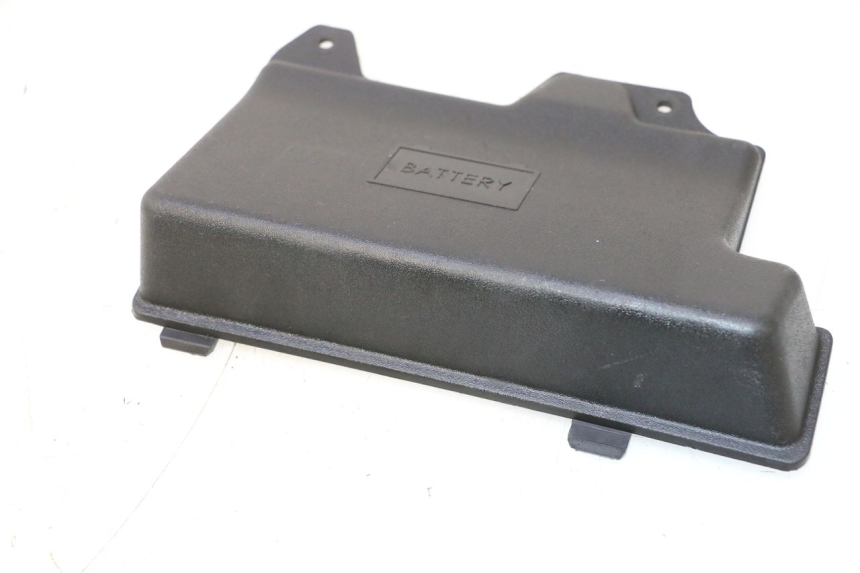 photo de TAMPA DA BATERIA PIAGGIO ZIP 2T 50 (2009 - 2019) - Outro ângulo de visão