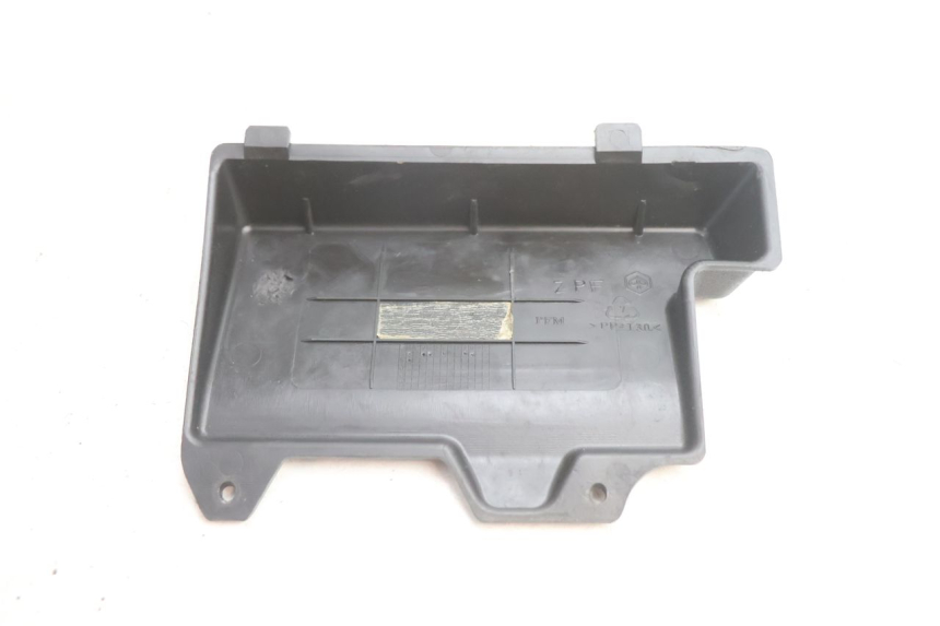 photo de TAMPA DA BATERIA PIAGGIO ZIP 4T 50 (2018 - 2020) - Ampliação técnica