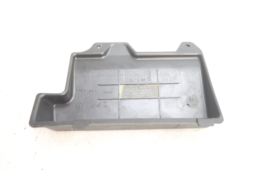 photo de TAMPA DA BATERIA PIAGGIO ZIP 4T 50 (2018 - 2020) - Vista geral