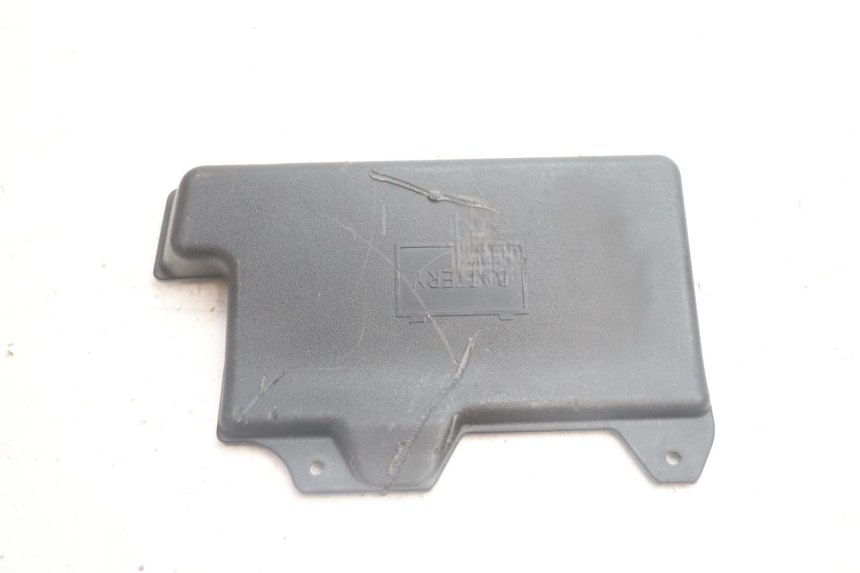 photo de TAMPA DE BATERIA PIAGGIO ZIP IGET 4T 50 (2021 - 2023) - Detalhe da peça
