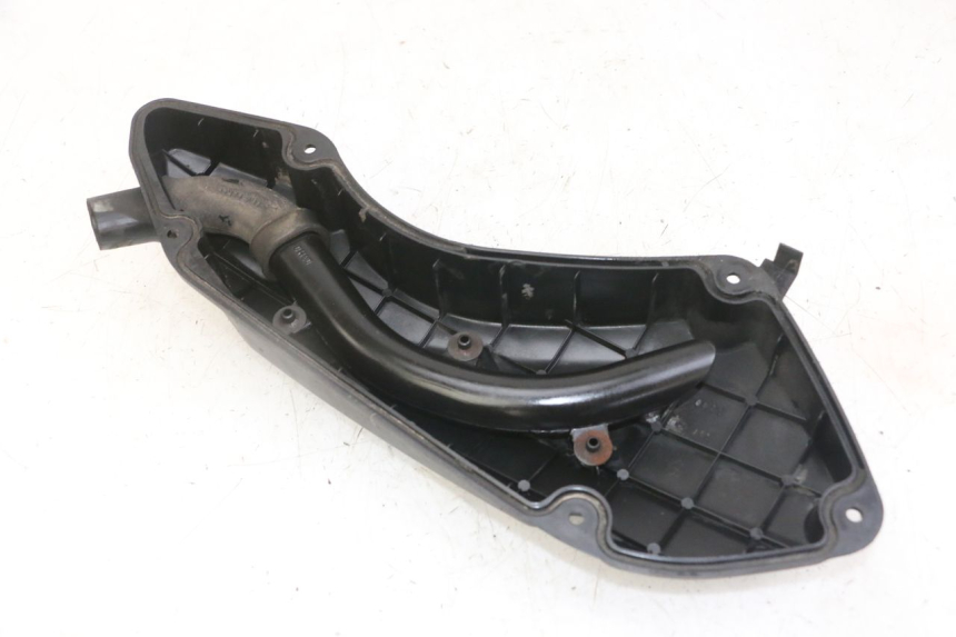 photo de TAMPA DA CAIXA DE AR SUZUKI BURGMAN 125 (2007 - 2014) - Detalhe da peça