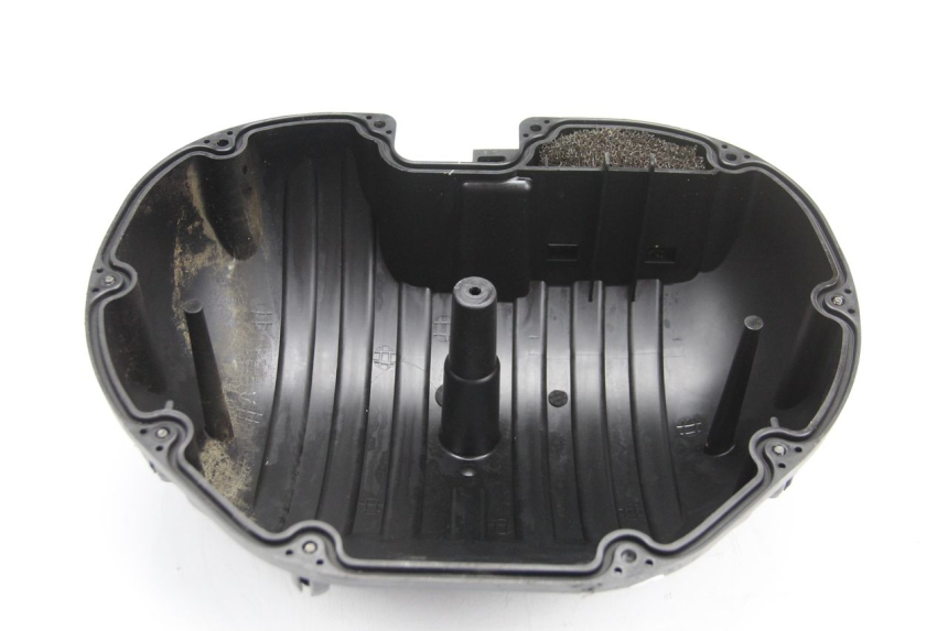 photo de TAMPA DA CAIXA DE AR SUZUKI GSR 600 (2005 - 2012) - Pontos de fixação