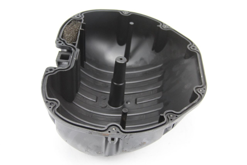 photo de TAMPA DA CAIXA DE AR SUZUKI GSR 600 (2005 - 2012) - Estado da superfície