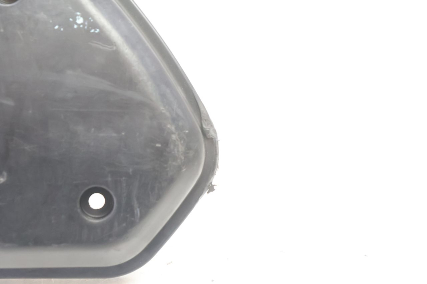 photo de TAMPA DA CAIXA DE AR PEUGEOT KISBEE 2T 50 (2010 - 2017) - Outro ângulo de visão