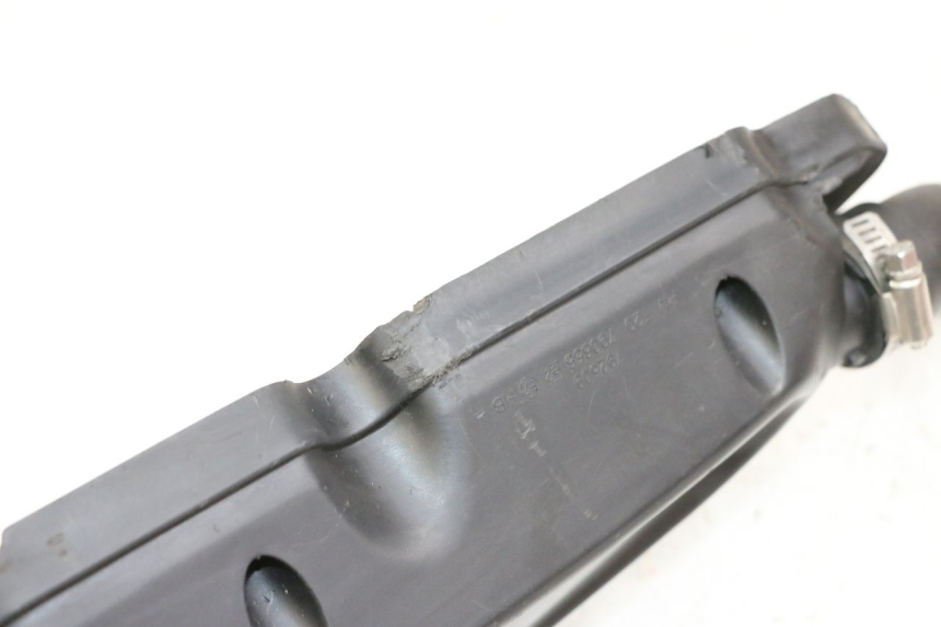photo de TAMPA DA CAIXA DE AR PEUGEOT KISBEE 4T 50 (2018 - 2022) - Detalhe da peça