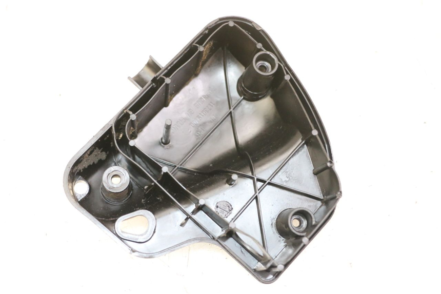 photo de TAMPA DA CAIXA DE AR PEUGEOT ELYSTAR 50 (2002 - 2014) - Detalhe da peça