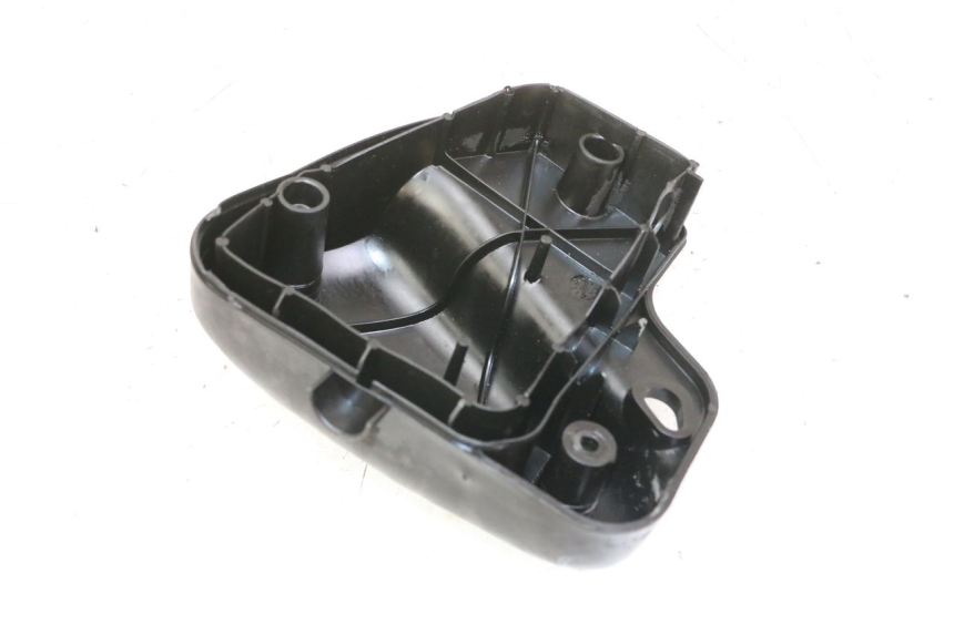 photo de TAMPA DA CAIXA DE AR PEUGEOT ELYSTAR 50 (2002 - 2014) - Zoom do estado de desgaste