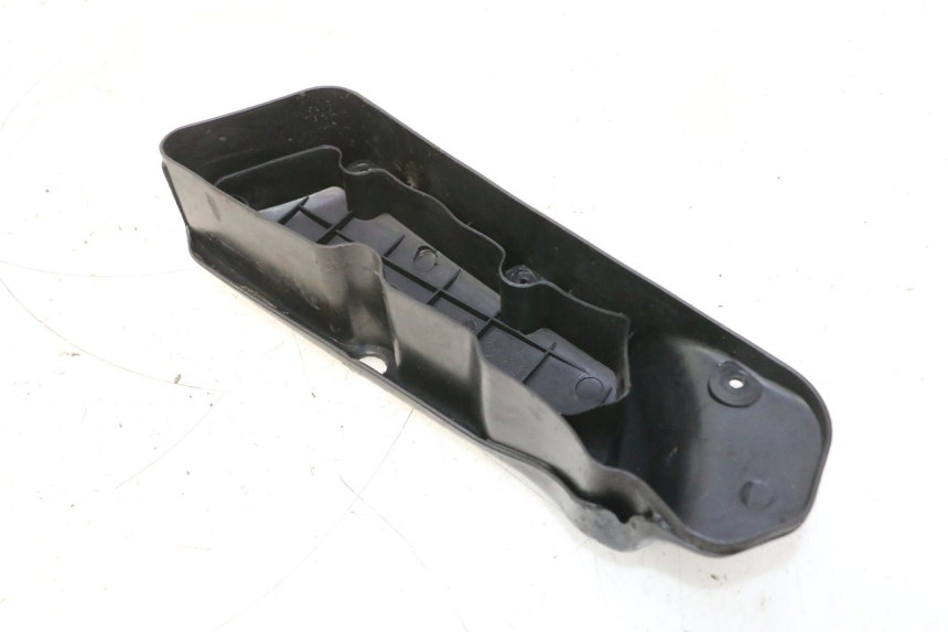 photo de TAMPA DA CAIXA DE AR APRILIA SR 2T 50 (2012 - 2017) - Zoom do estado de desgaste