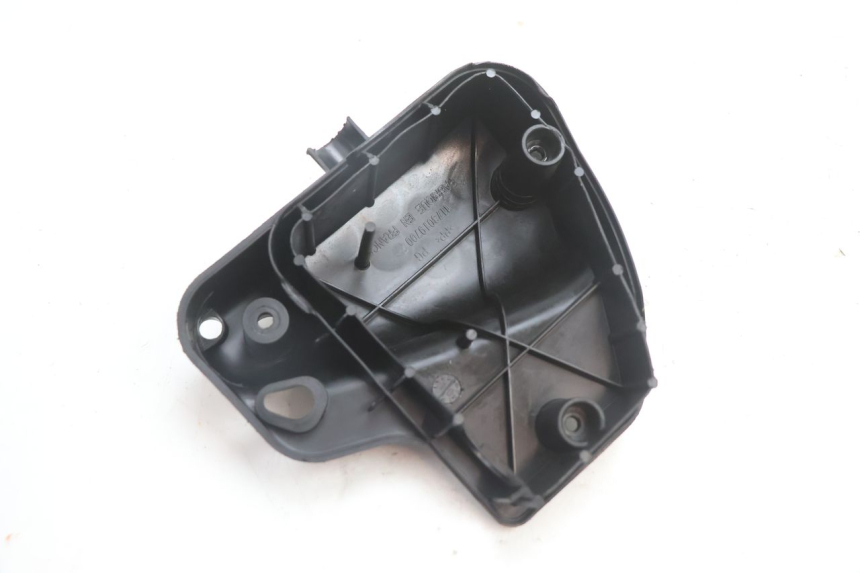 photo de TAMPA DA CAIXA DE AR PEUGEOT TREKKER TKR 50 (2005 - 2014) - Detalhe da peça