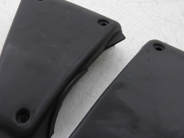 photo de TAMPA DA CAIXA DE AR YAMAHA FZS FAZER 600 (1998 - 2001) - Outro ângulo de visão
