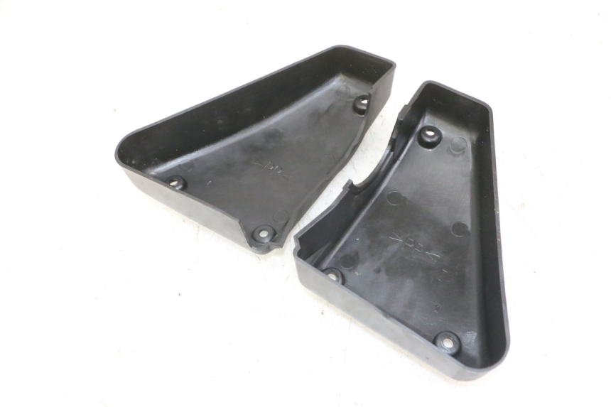photo de TAMPA DA CAIXA DE AR YAMAHA FZS FAZER 600 (2001 - 2003) - Detalhe da peça