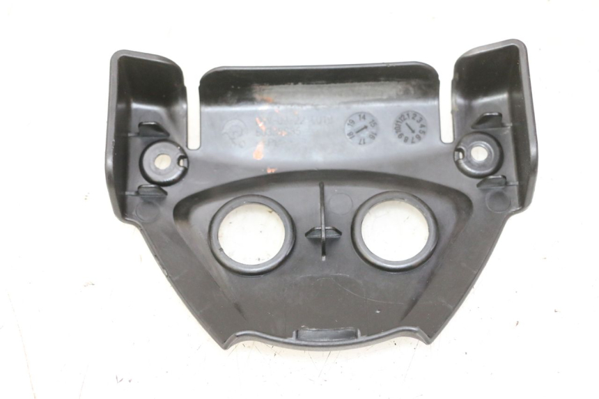 photo de TAMPA LATERAL DO CHASSI QUADRO 4 4D 350 (2015 - 2018) - Detalhe da peça