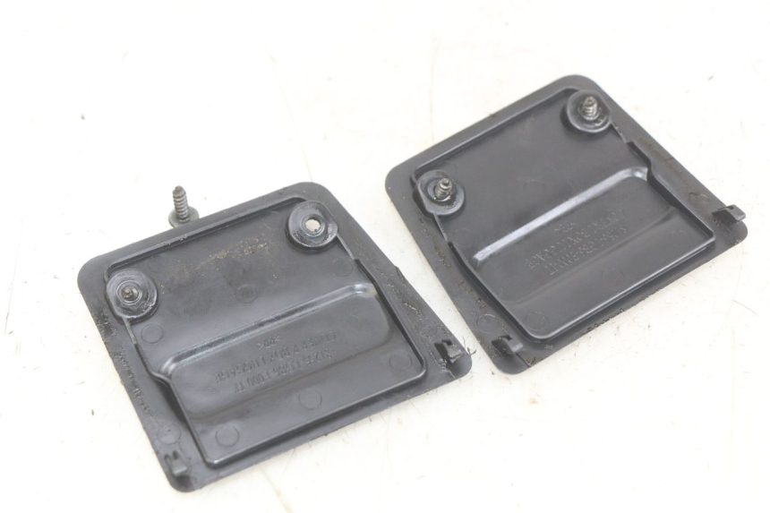 photo de TAMPA LATERAL DO CHASSI KYMCO AGILITY NAKED RENOUVO 2T 50 (2011 - 2018) - Detalhe da peça