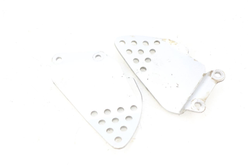photo de TAMPA LATERAL DO CHASSI HONDA CBR RR FIREBLADE 900 (1992 - 1994) - Detalhe da peça