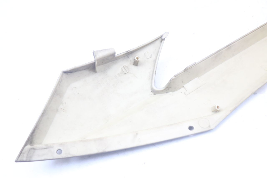 photo de TAMPA LATERAL DIREITA DO CHASSI QUADRO 3D S 350 (2013 - 2018) - Estado da superfície