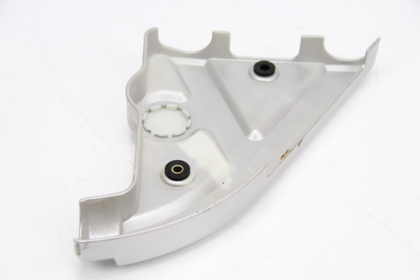 photo de TAMPA LATERAL DIREITA DO CHASSI HYOSUNG AQUILA GV 125 (2009 - 2016) - Outro ângulo de visão